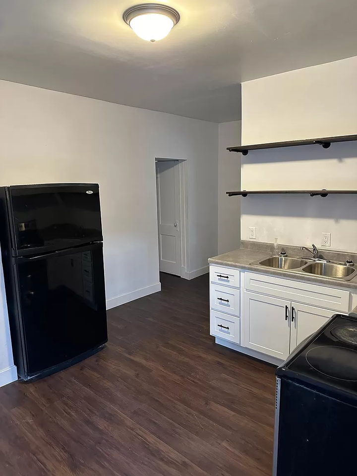 2919 Pestalozzi St #2 - Photo 3 of 10