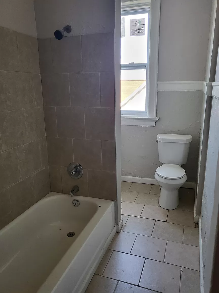 1422 S Cardinal Ave #1 - Photo 2 of 8