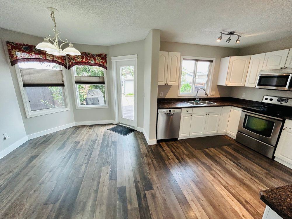 196 Archibald Close - Photo 2 of 19