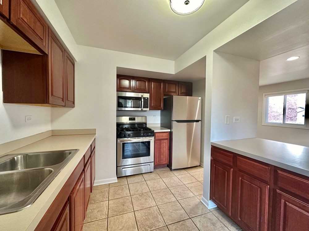 1860 W Highland Ave - Photo 3 of 7