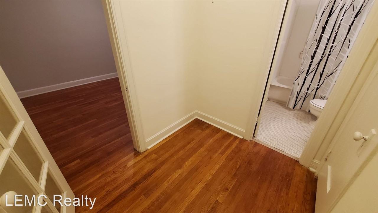 S. Polk Amarillo Apts. - Photo 3 of 4