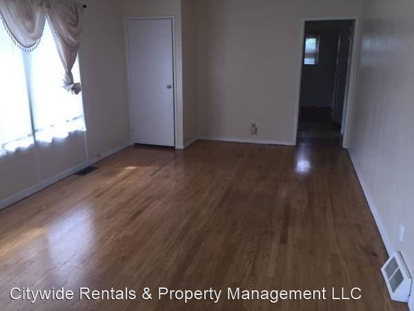 4927 N 49th St - Photo 3 of 10