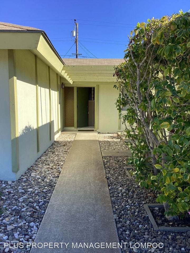 3961 Rigel Ave - Photo 2 of 10