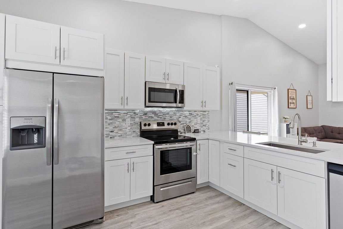 12 Paxford Ln - Photo 3 of 8