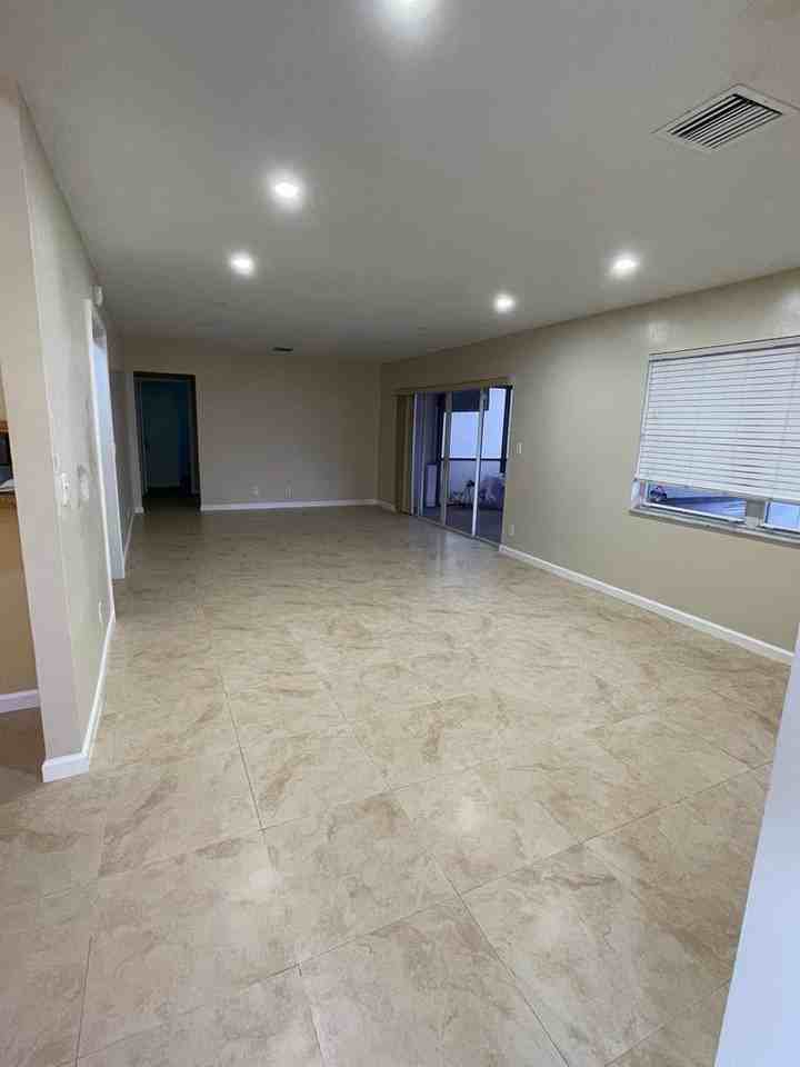 7420 Champagne Pl - Photo 2 of 8