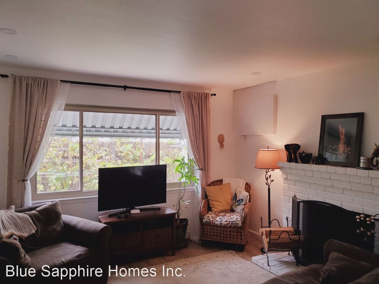 1320 Sunshine Dr - Photo 2 of 20