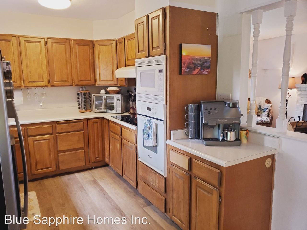 1320 Sunshine Dr - Photo 3 of 20