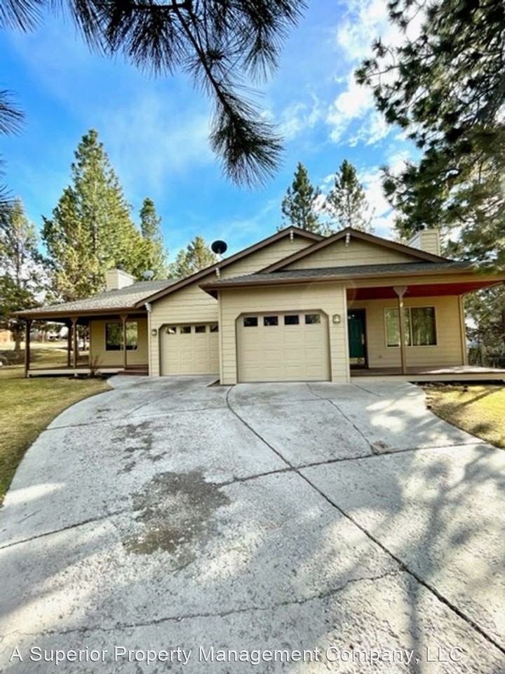 NW Fawn Run Ln - Photo 2 of 15