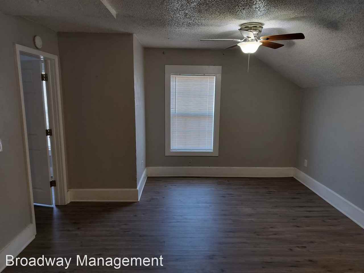 Bronchos Apartments in Edmond, OK next to UCO campus - Photo 3 of 12