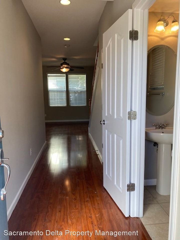 8384 Roseto Rd - Photo 2 of 14