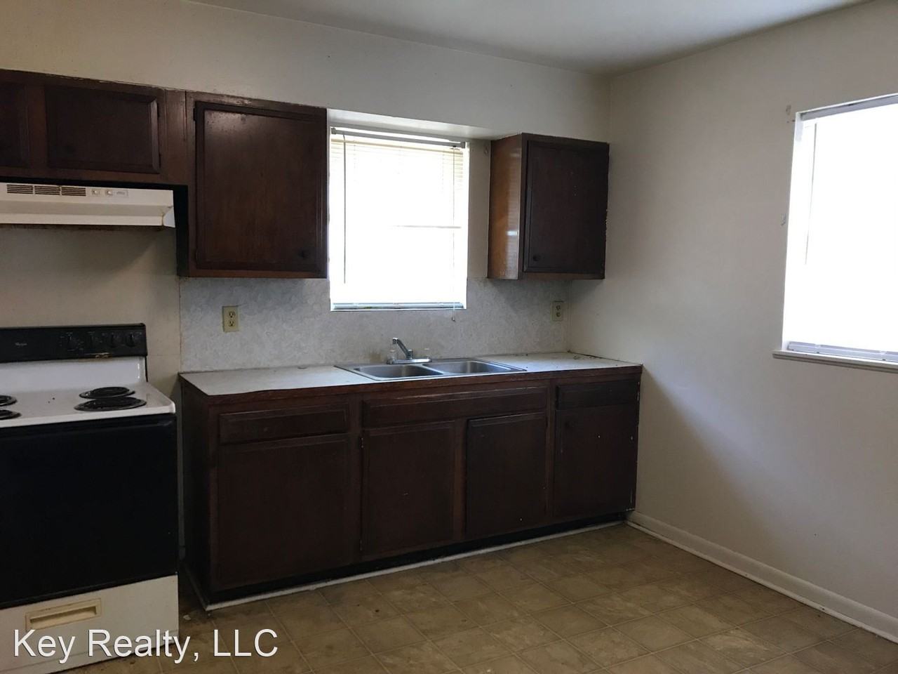 2313 Huffman St - Photo 3 of 4