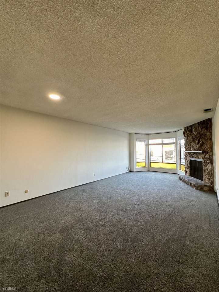 228 N Willard St - Photo 2 of 7
