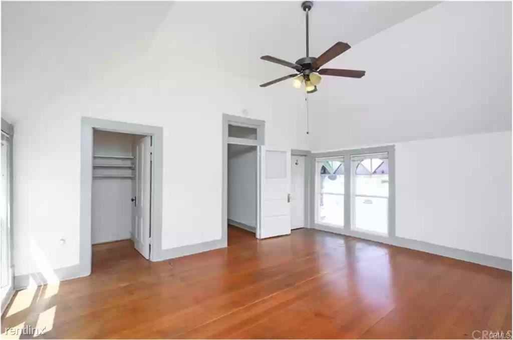 384 W 15th St - Photo 3 of 11