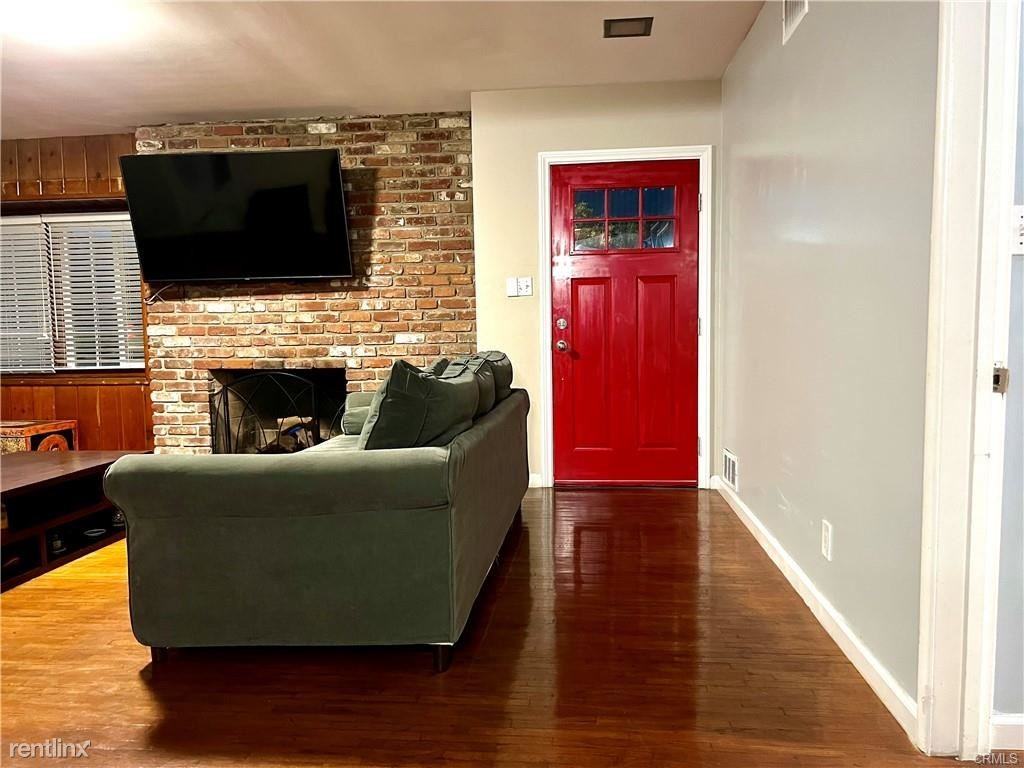 2903 W Carson St - Photo 2 of 21