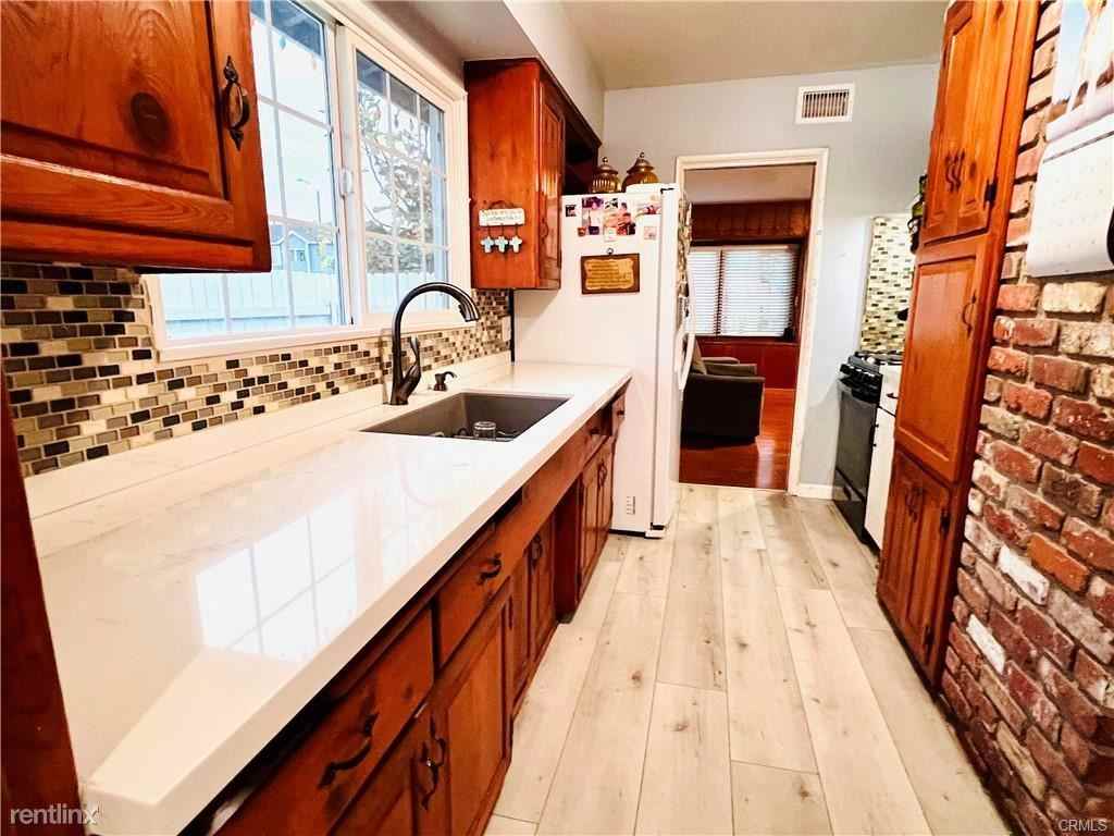 2903 W Carson St - Photo 3 of 21