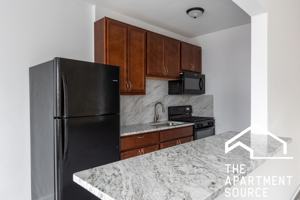 featured image of 2712 N Milwaukee Ave #215