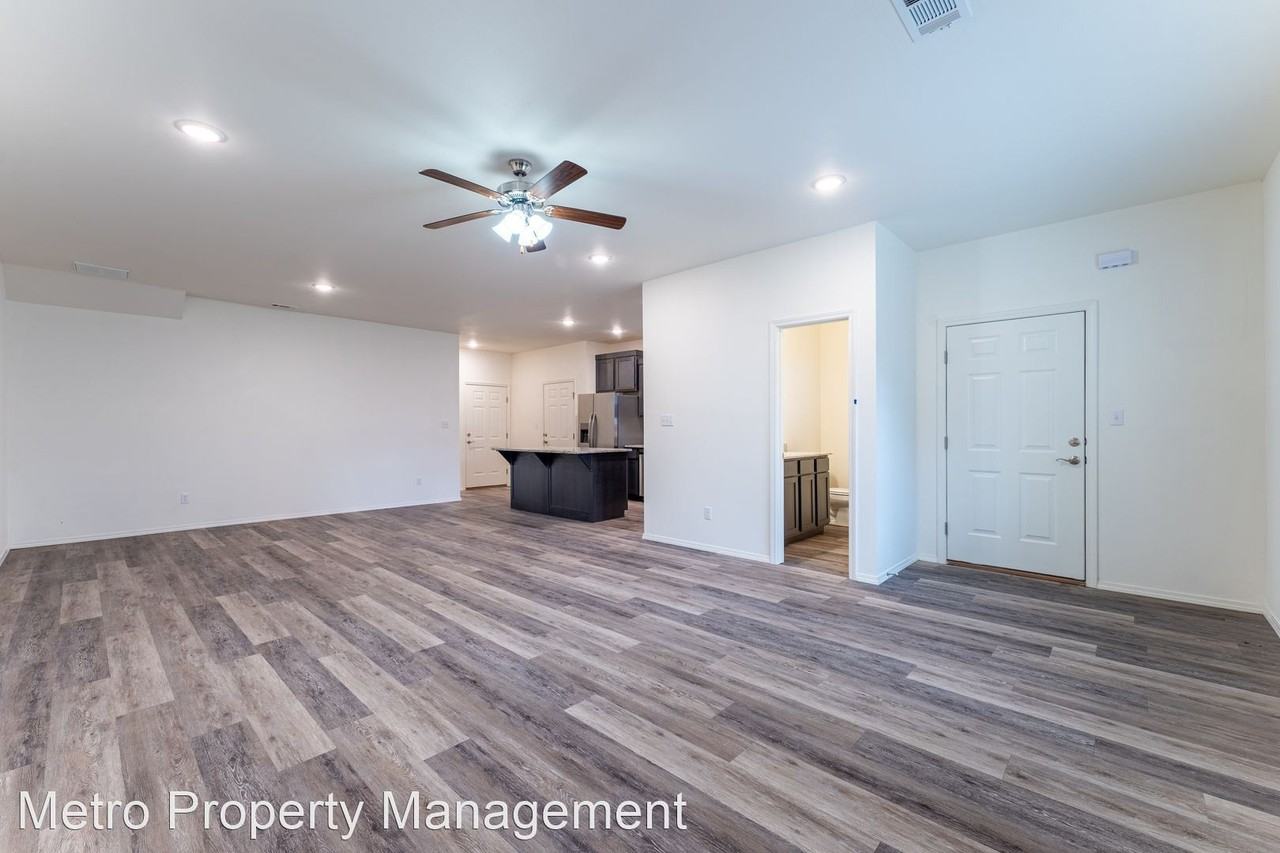 4211-1 W Santa Fe Square - Photo 2 of 10