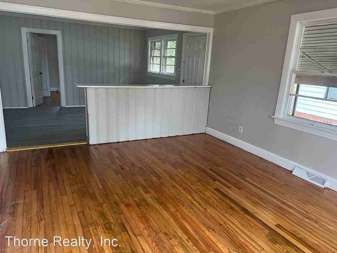 1328 S Franklin St - Photo 2 of 8