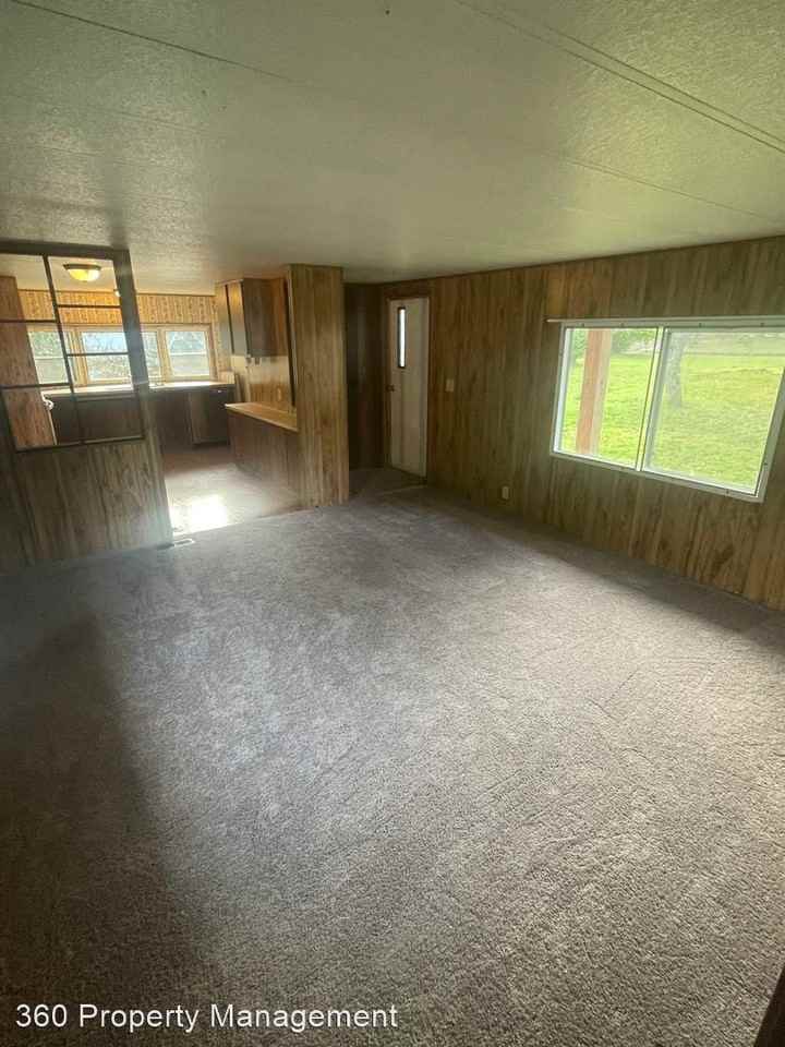 11212 / 11224 Rhody Dr - Photo 2 of 11