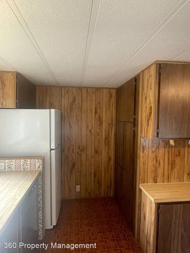 11212 / 11224 Rhody Dr - Photo 3 of 11