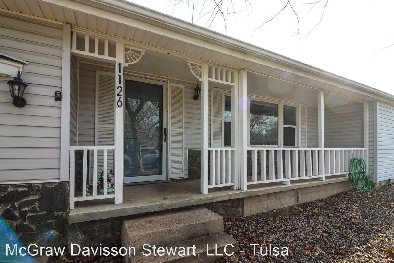 1126 N Oklahoma Ave, Claremore, OK 74017 2 Bedroom House for 1,100