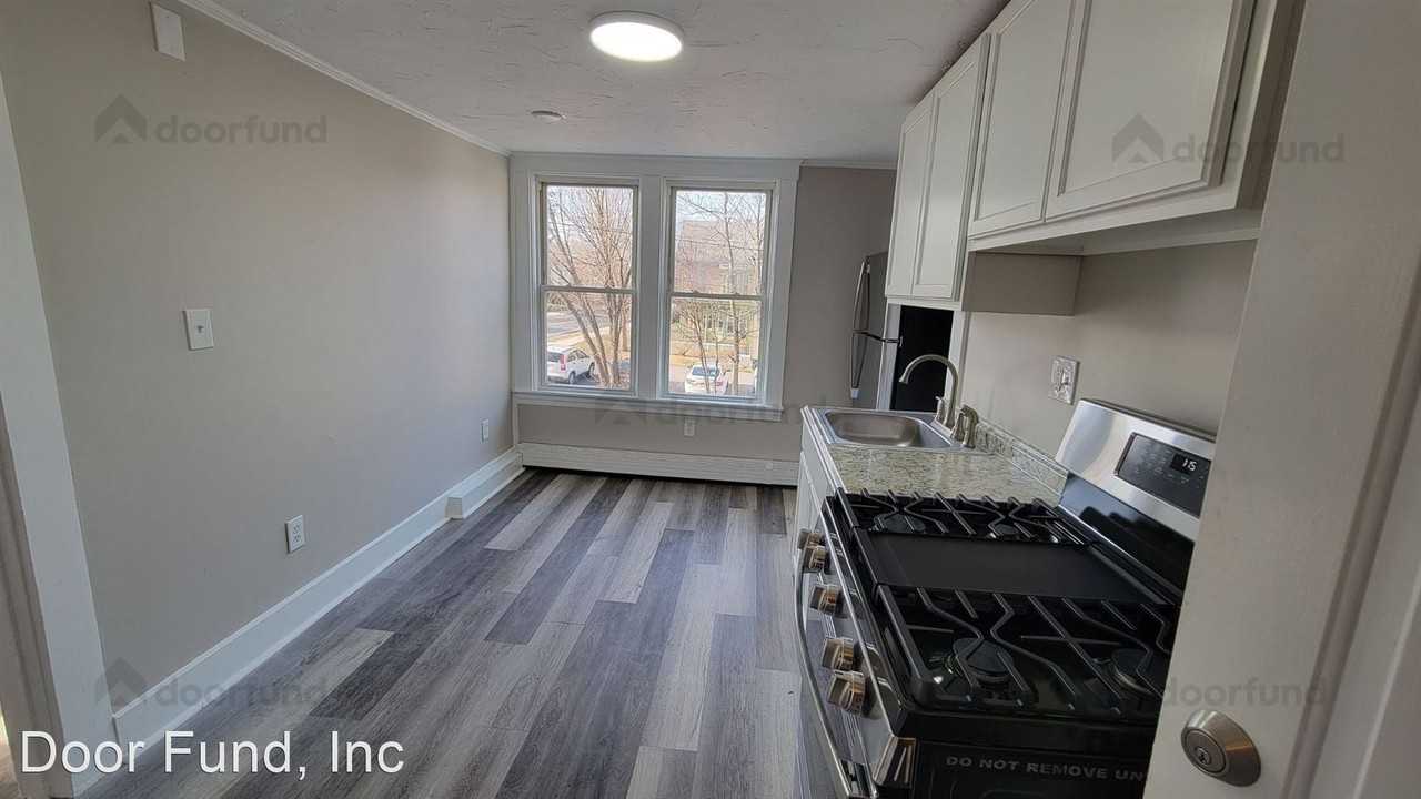 54 East Main St - Photo 2 of 11