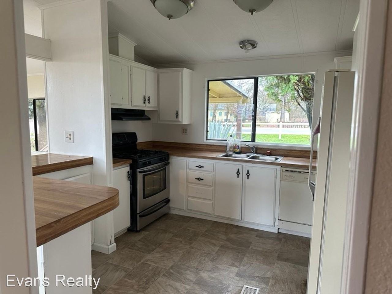 2290 Soda Bay Rd - Photo 2 of 9