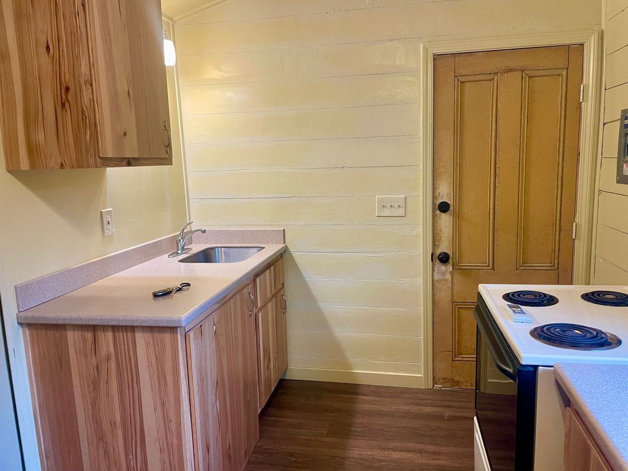 20797 Walnut St - Photo 2 of 5