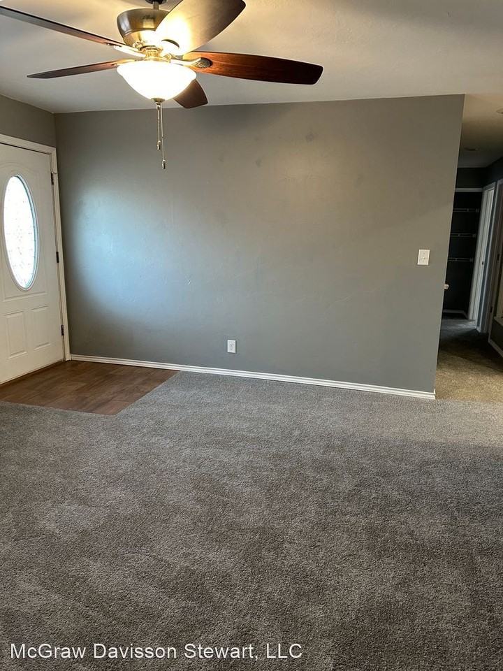 3309 Brooks Dr - Photo 3 of 18