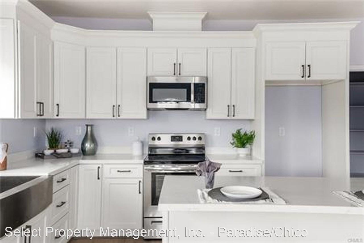 1875 Conifer Dr - Photo 3 of 23