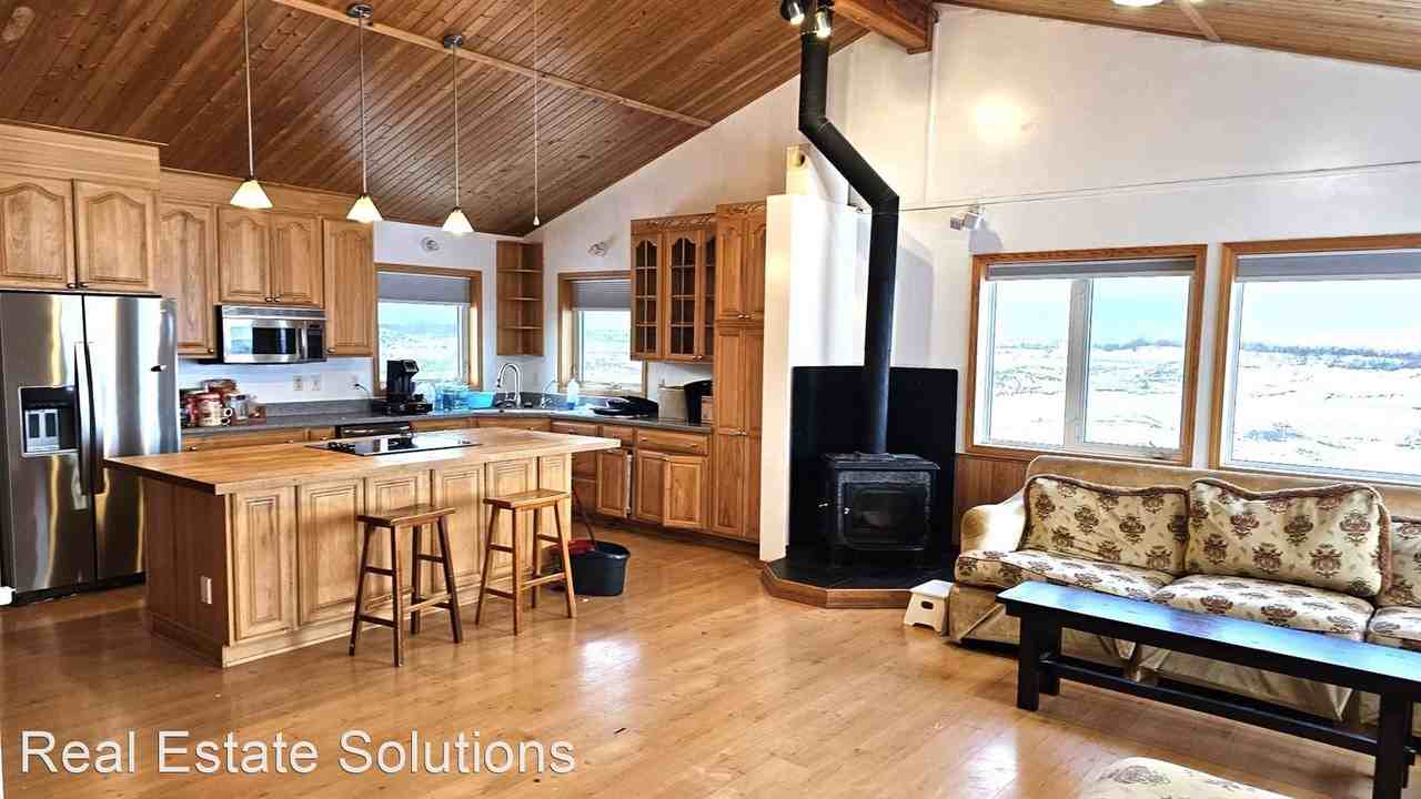 Sidney St - Photo 2 of 50