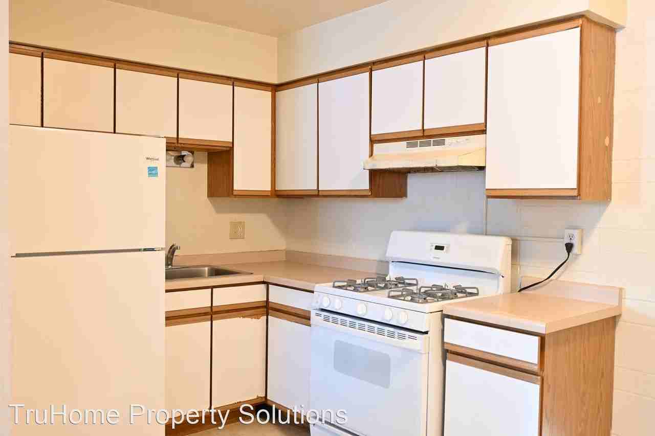 2216 12th Ave N - Photo 3 of 7