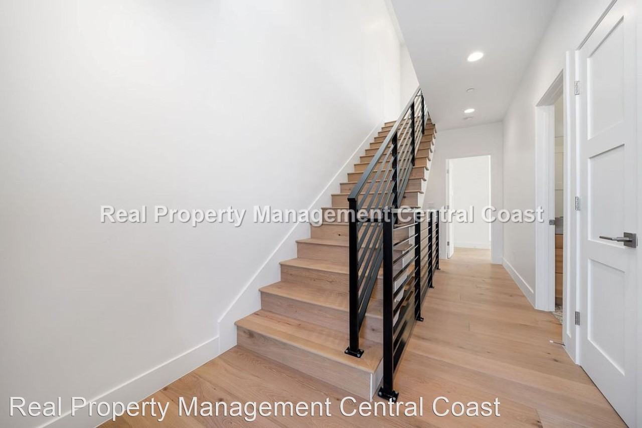 219 1st St - Photo 3 of 27