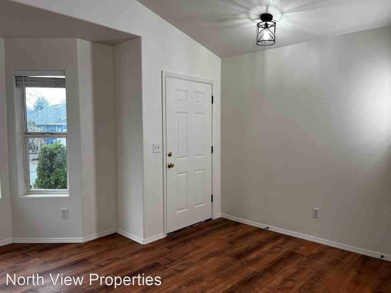 2368 Se Kane Ave - Photo 2 of 35