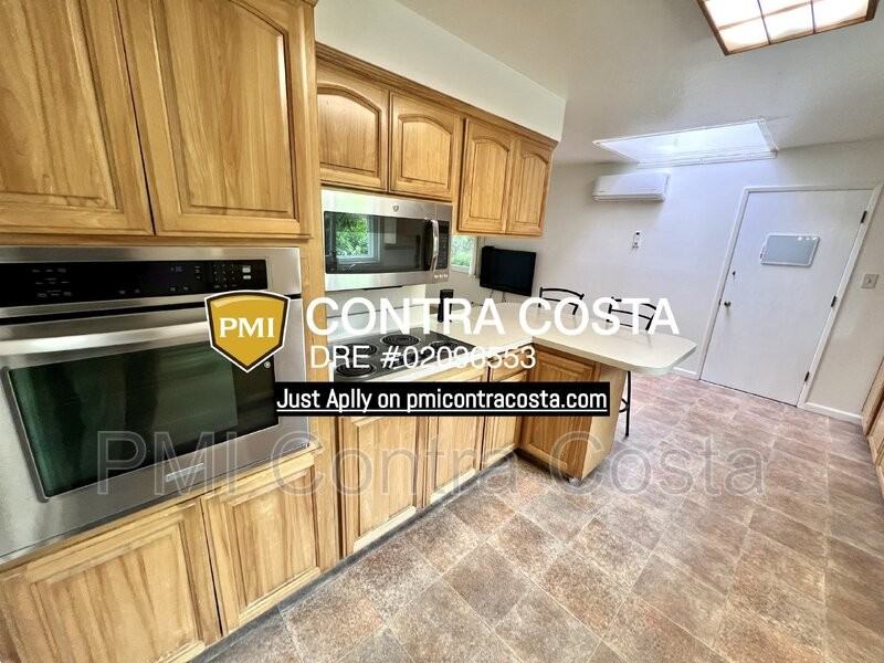 135 Pickering Pl - Photo 3 of 41