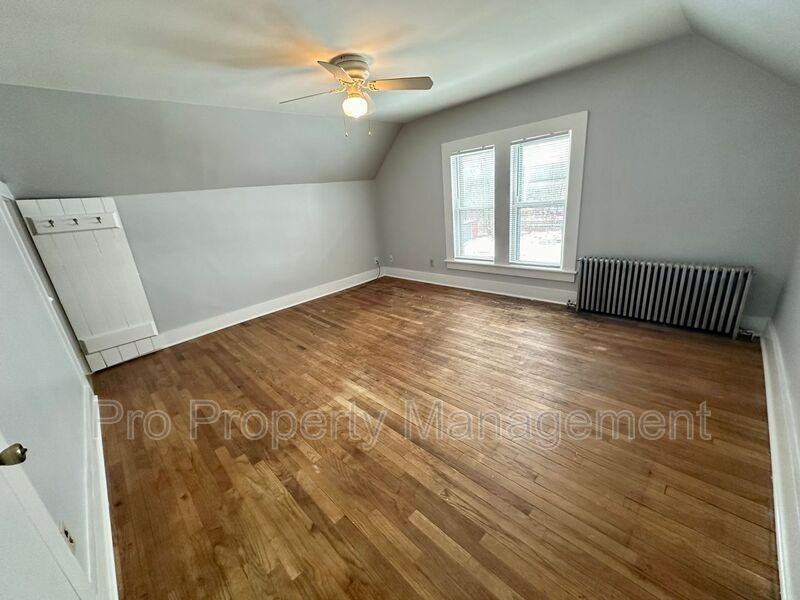 5 Sterling Pl - Photo 2 of 22