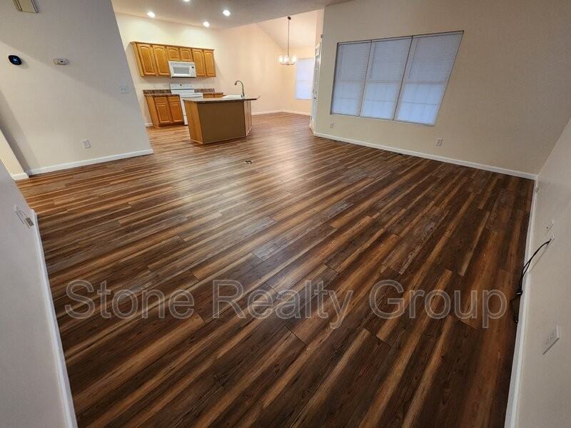 1458 S Birch Grove St - Photo 2 of 15