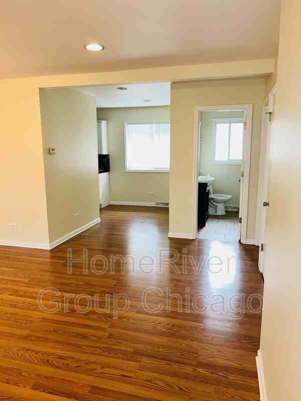 3101 Miller Ave - Photo 3 of 15