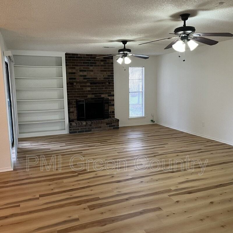 1917 S Nogales Ave - Photo 2 of 19