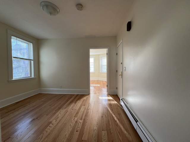 257 Beacon St #1 - Photo 4 of 12