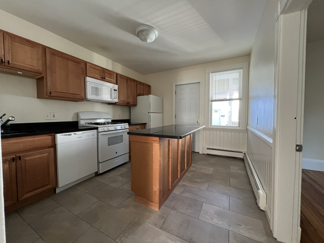 257 Beacon St #1 - Photo 5 of 12