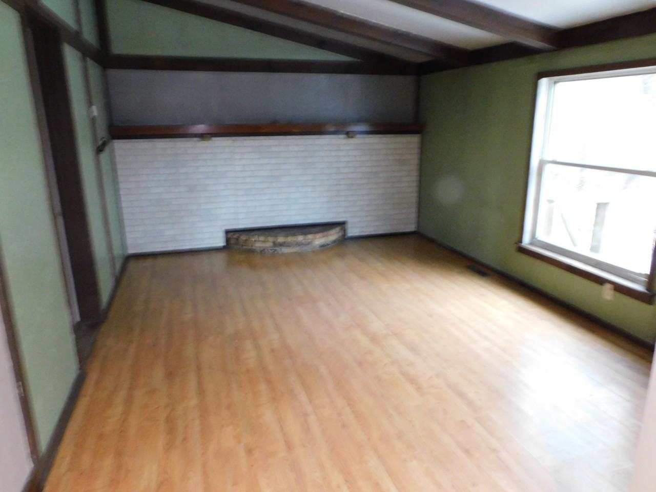 4590 Main St - Photo 2 of 8