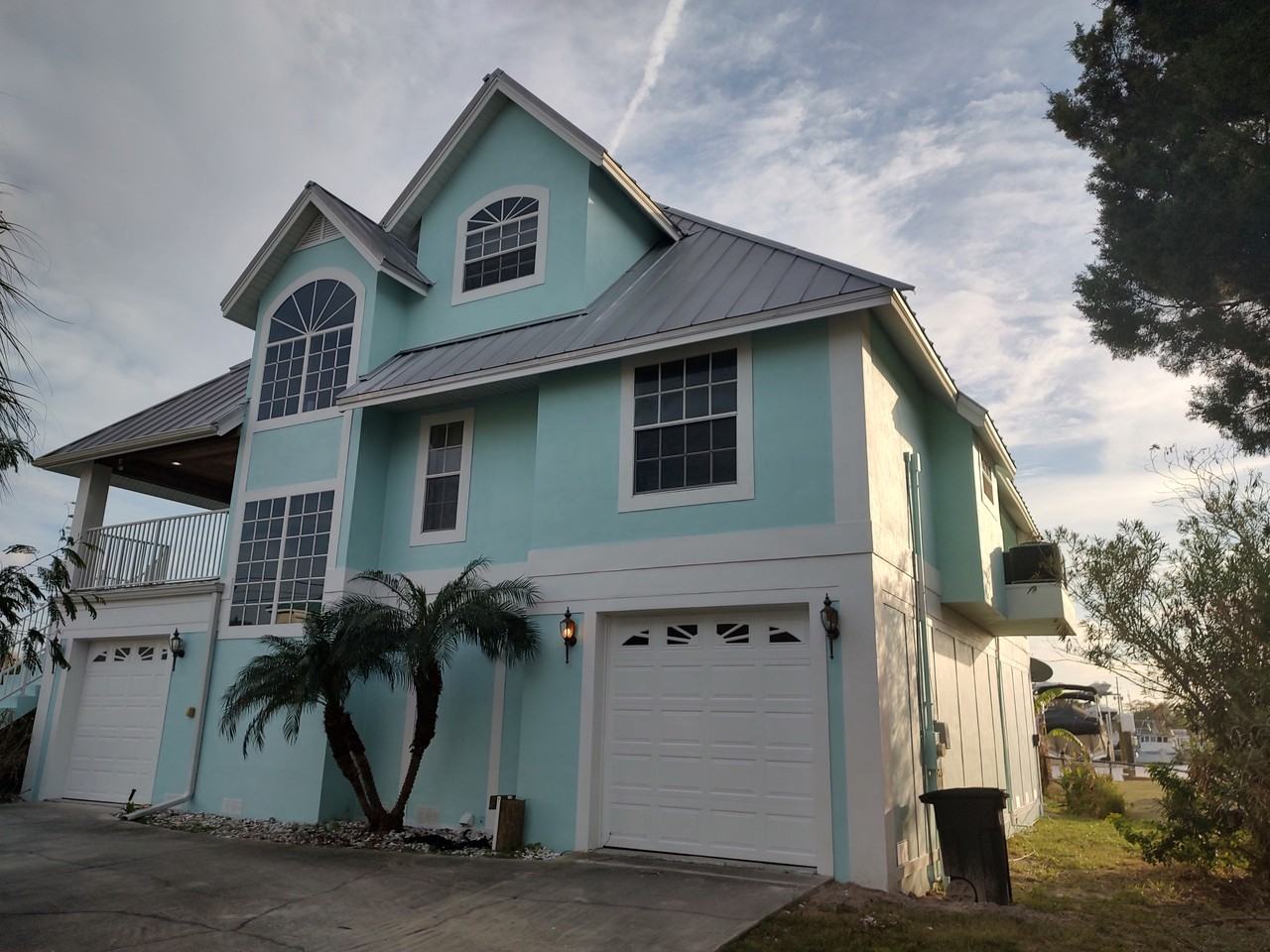 6628 Harbor Dr - Photo 2 of 32