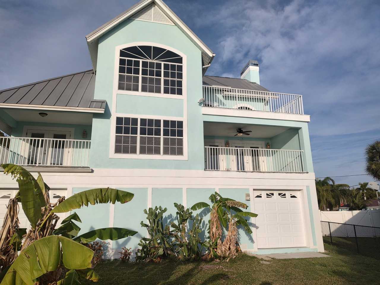 6628 Harbor Dr - Photo 3 of 32