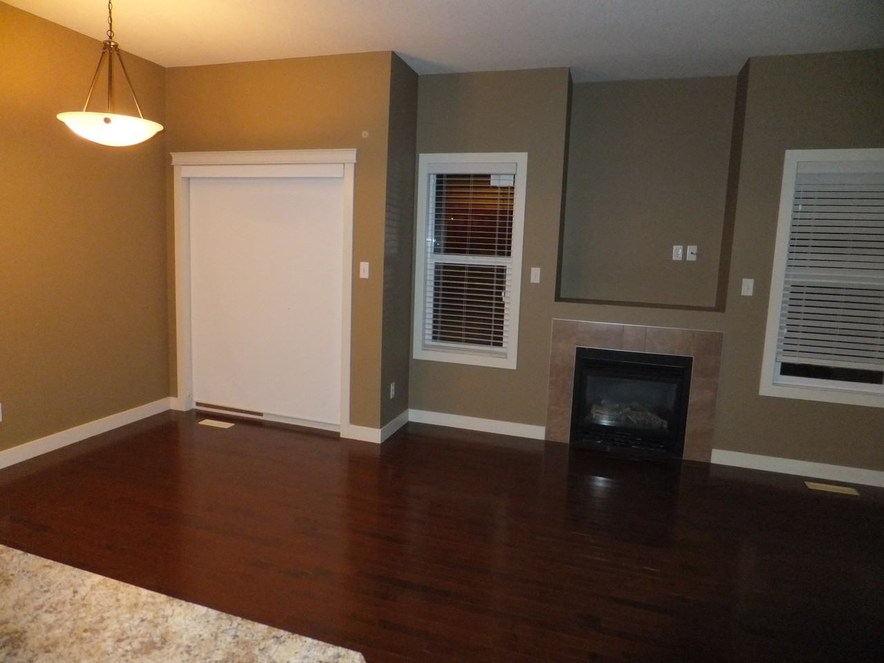 101 Sandstone Estate - Photo 3 of 22
