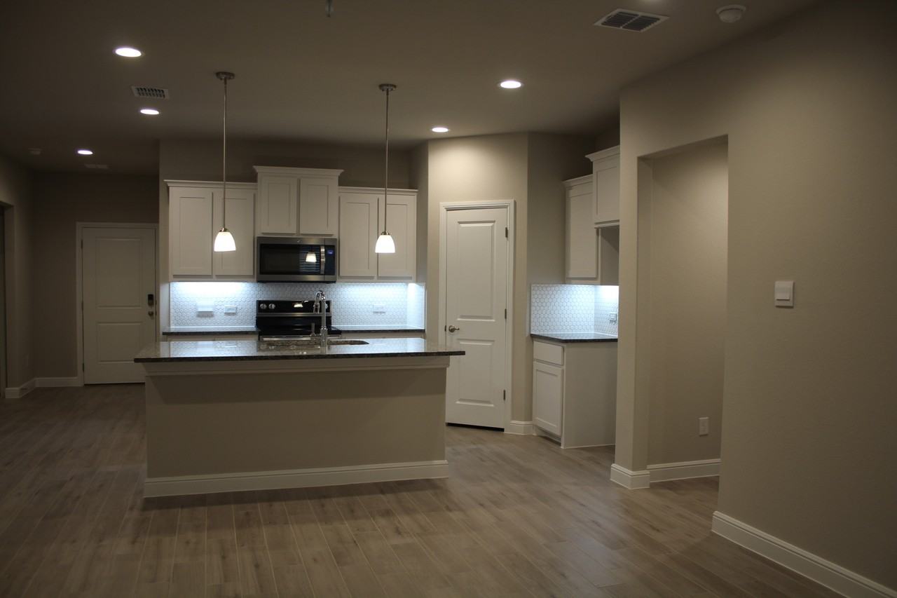 316 Clayton Rd - Photo 3 of 22