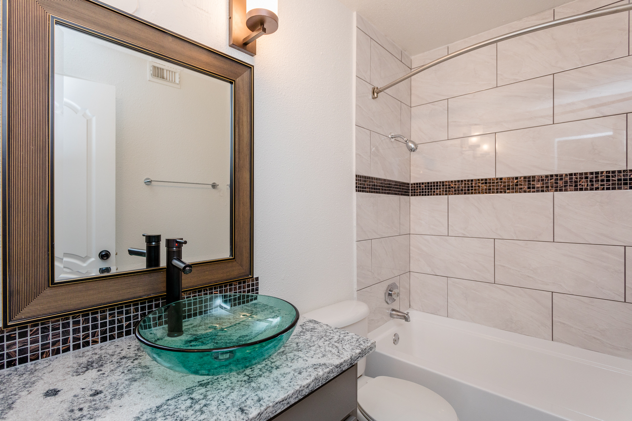 Villa Luna Apartments - Photo 5 of 50