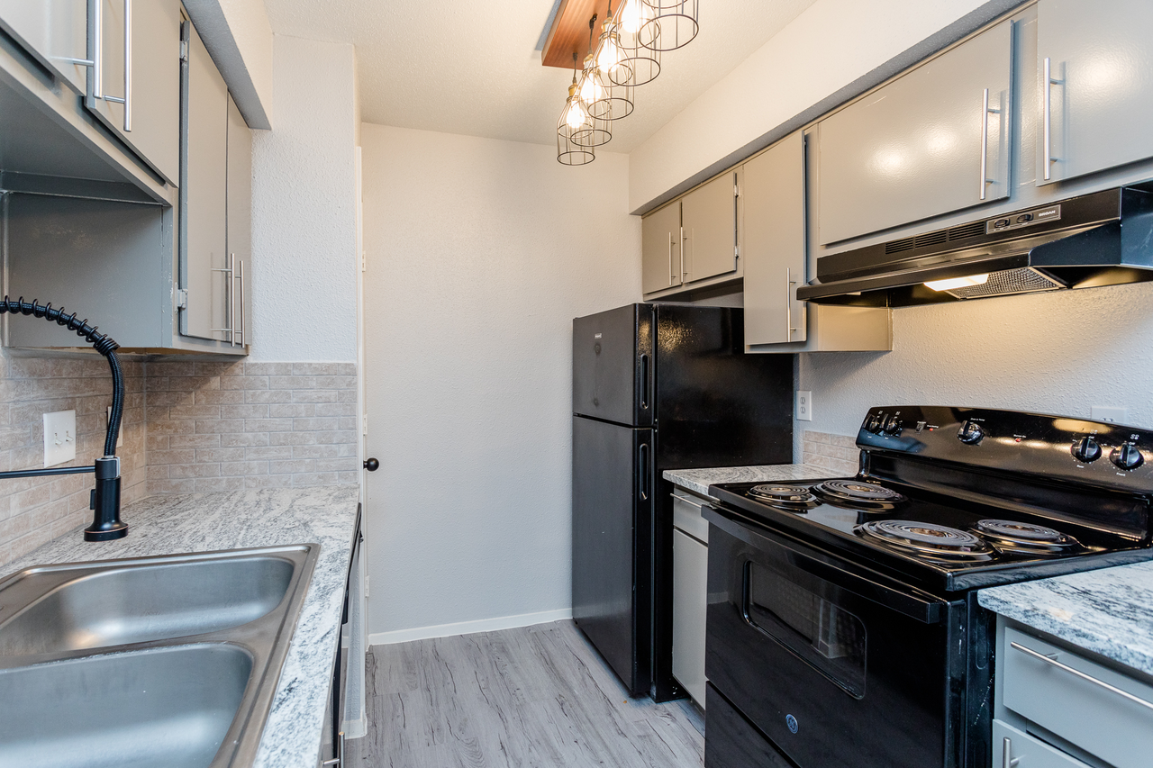 Villa Luna Apartments - Photo 2 of 50