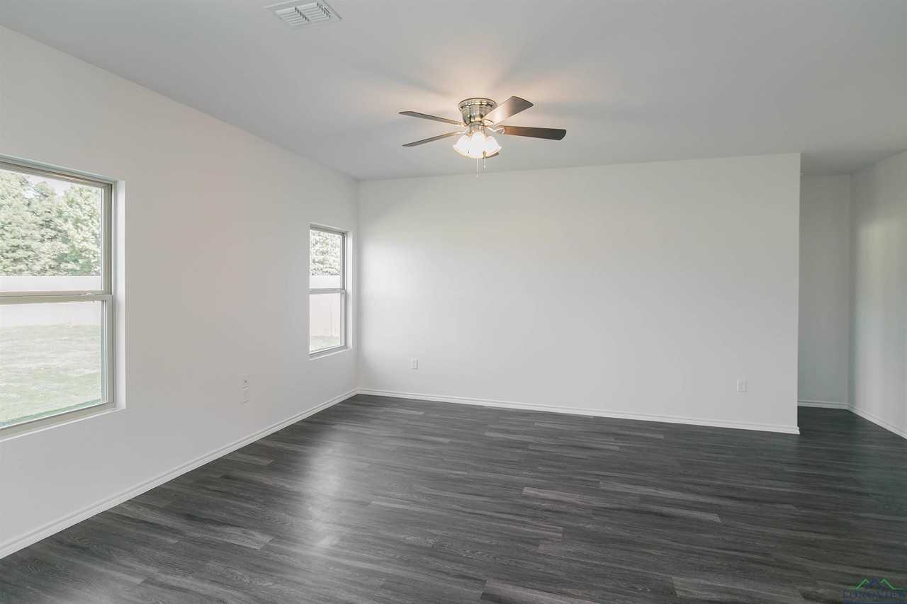 1142 Mission Creek Dr - Photo 2 of 17