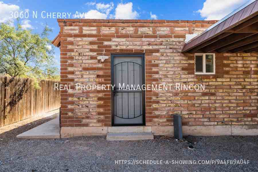 3060 N Cherry Ave - Photo 3 of 27